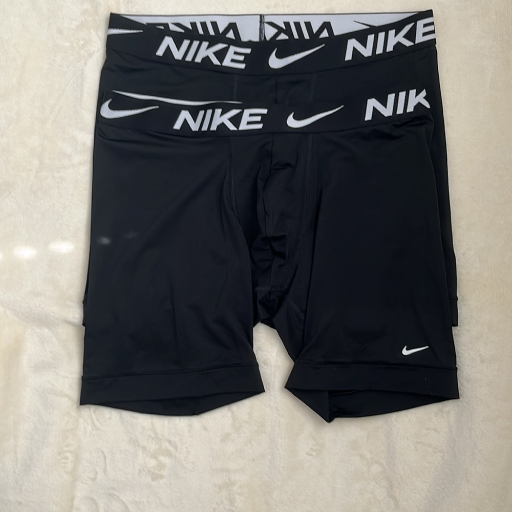 Nike Men’s boxer briefs (2) size L